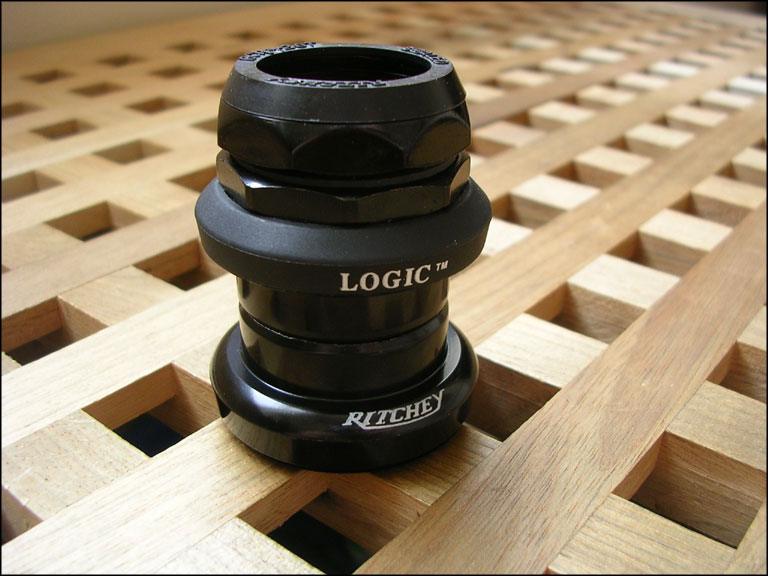 Parts Ritchey Logic 1-1/8'' threaded Black headset Image