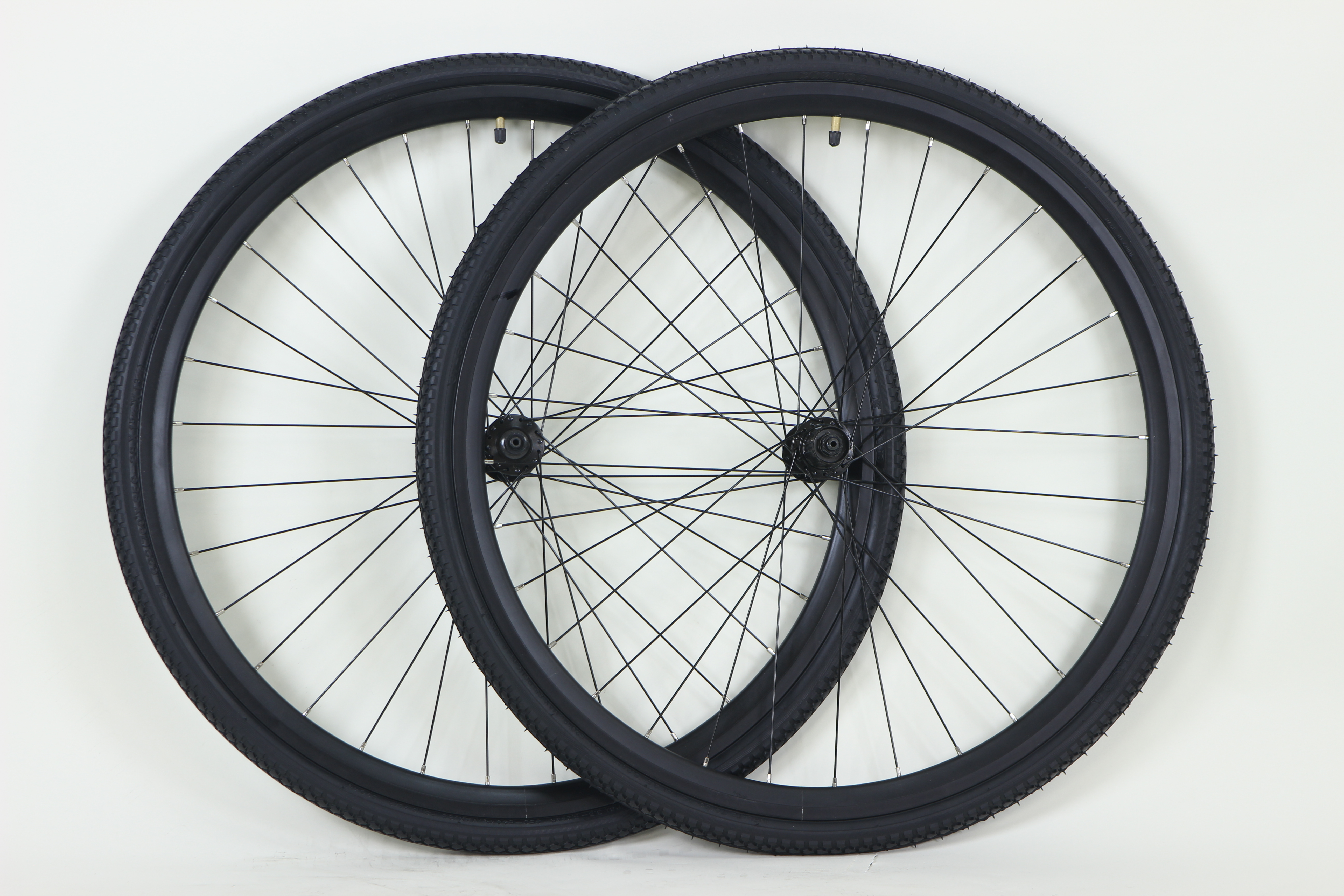 Wheels 700c Alloy Wheels Hybrid Bike Bicycle Centerlock Disc Hubs 700xc x 35mm Kendra Cosmos Tires Tubes Image