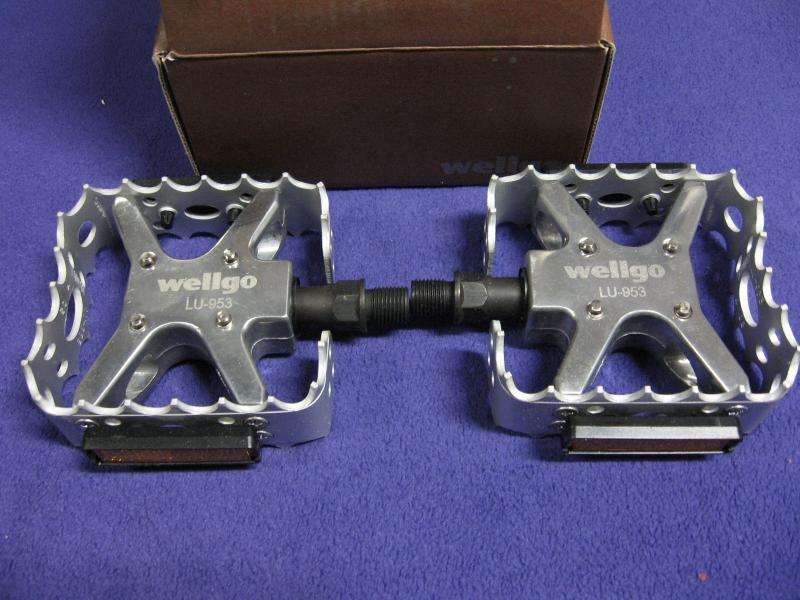 Parts Wellgo LU 953 BMX Pedals 1/2 Image